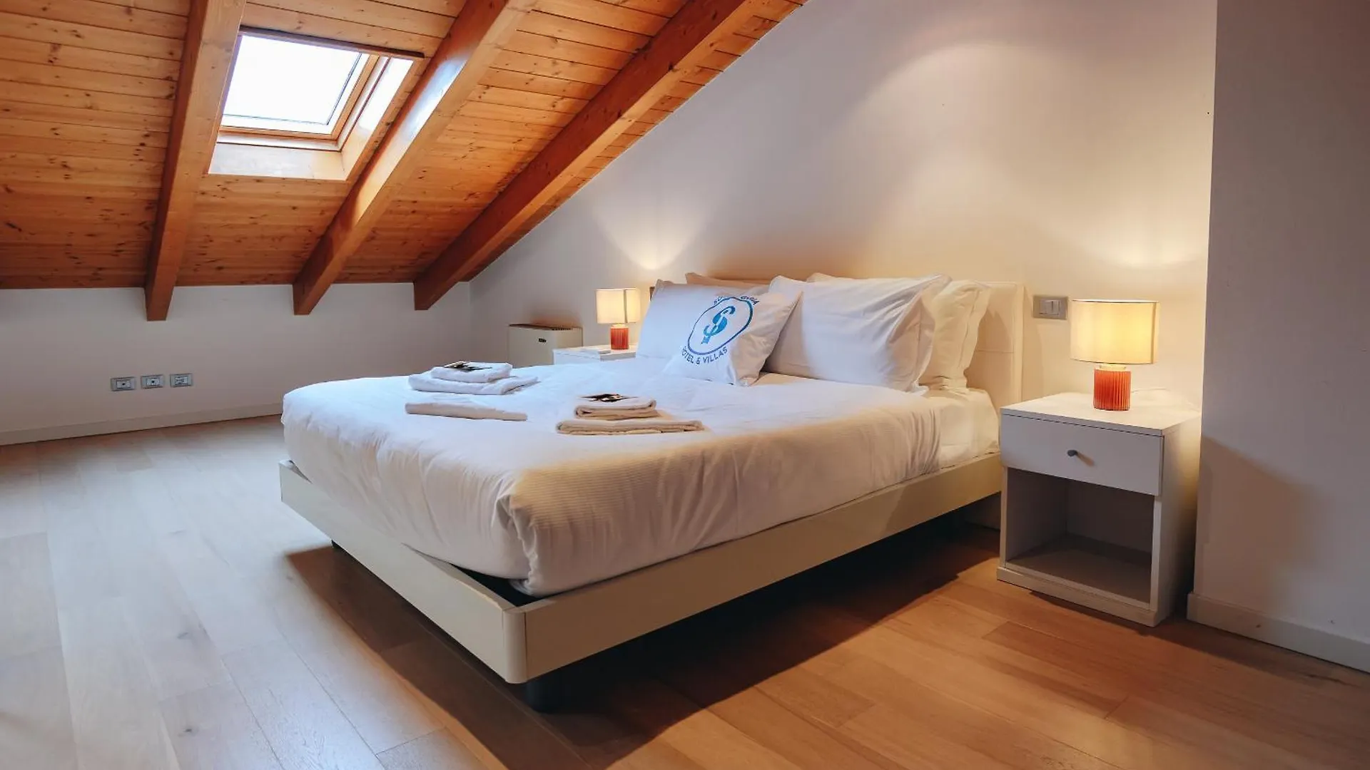 Sg Luxury - Swan Bay Apartment Castelnuovo del Garda Italia