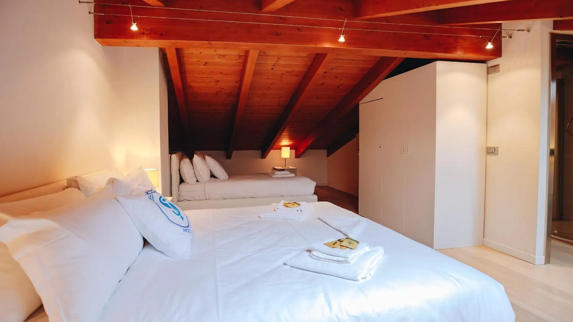 Sg Luxury - Swan Bay Apartment Castelnuovo del Garda